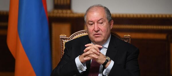 Президент Армен Саркисян во время интервью каналу RT (13 октября 2020). Еревaн Президент Армен Саркисян во время интервью каналу RT (13 октября 2020). Еревaн - Sputnik Армения