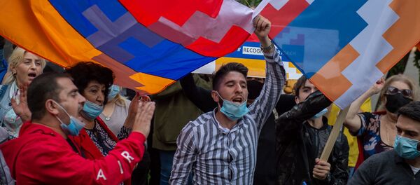 Акция в поддержку признания независимости Карабаха перед зданием ООН в Армении (13 октября 2020). Еревaн - Sputnik Армения