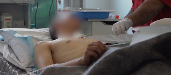 Այս օրերին Հայաստանից և արտերկրից Արցախ ժամանած բազմաթիվ կամավոր բժիշկներ օգնություն են ցուցաբերում վիրավորներին։ Այս օրերին Հայաստանից և արտերկրից Արցախ ժամանած բազմաթիվ կամավոր բժիշկներ օգնություն են ցուցաբերում վիրավորներին։ - Sputnik Արմենիա