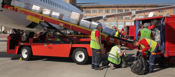 Доставка гуманитарного груза из России в Армению (14 октября 2020). Еревaн - Sputnik Արմենիա