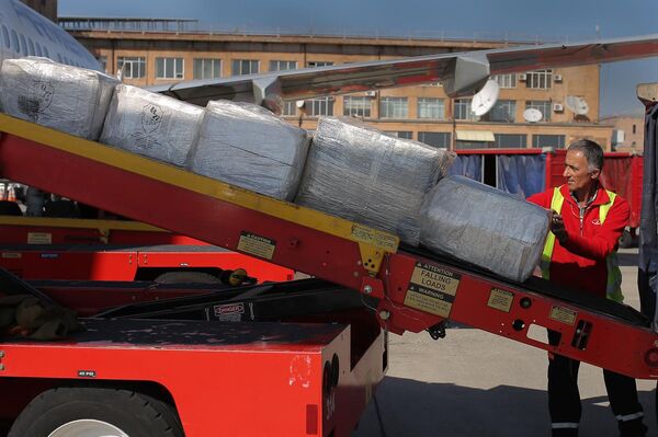 Միներալնիե Վոդի քաղաքի հայ համայնքը հումանիտար օգնություն է ուղարկել Հայաստան - Sputnik Արմենիա