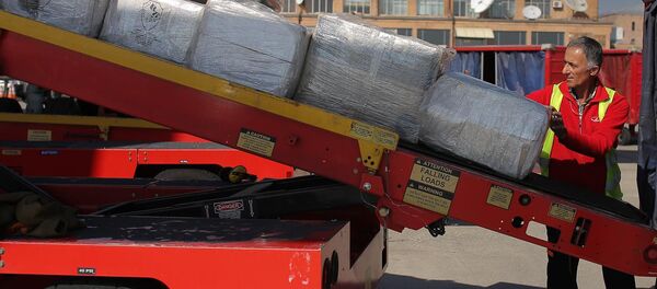 Доставка гуманитарного груза из России в Армению (14 октября 2020). Еревaн - Sputnik Արմենիա