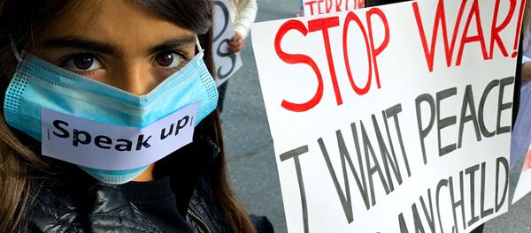 Безмолвная акция протеста против молчания международного сообщества перед зданием посольства России (15 октября 2020). Еревaн Безмолвная акция протеста против молчания международного сообщества перед зданием посольства России (15 октября 2020). Еревaн - Sputnik Արմենիա