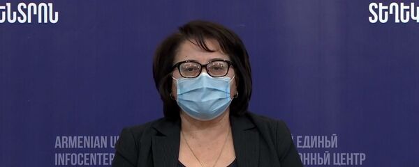 Замдиректора Национального центра по контролю и профилактике заболеваний Гаяне Саакян во время брифинга в Едином информационном центре (15 октября 2020). Еревaн - Sputnik Արմենիա