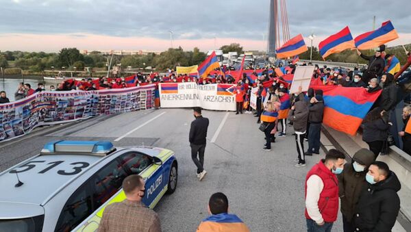 Представители армянской диаспоры перекрыли дороги во Франции, Германии и нескольких соседних странах, чтобы привлечь внимание к эскалации в Карабахе - Sputnik Արմենիա