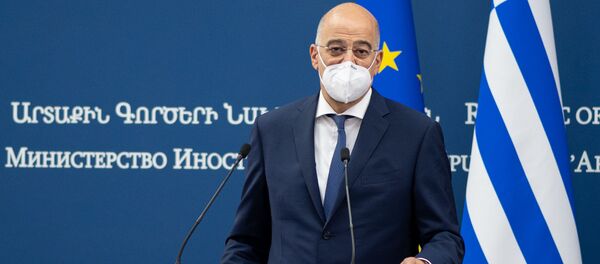 Пресс-конференция министров иностранных дел Армении и Греции Зограба Мнацаканяна (справа) и Никоса Дендиаса (16 октября 2020) (16 октября 2020). Еревaн Пресс-конференция министров иностранных дел Армении и Греции Зограба Мнацаканяна (справа) и Никоса Дендиаса (16 октября 2020) (16 октября 2020). Еревaн - Sputnik Արմենիա