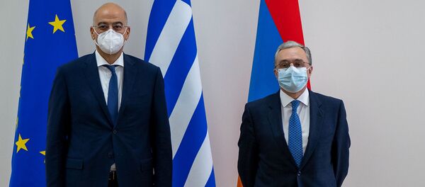 Министры иностранных дел Армении и Греции Зограб Мнацаканян (справа) и Никос Дендиас (16 октября 2020). Еревaн Министры иностранных дел Армении и Греции Зограб Мнацаканян (справа) и Никос Дендиас (16 октября 2020). Еревaн - Sputnik Արմենիա