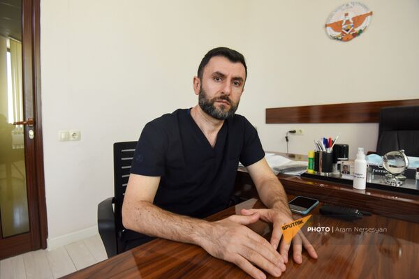 Были, есть и будут рядом: почему московские врачи оставляют все ради Карабаха Были, есть и будут рядом: почему московские врачи оставляют все ради Карабаха - Sputnik Армения