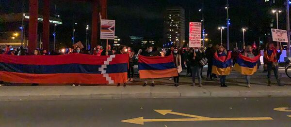 Демонстрация в поддержку Армении и Карабаха у Европейского бюро ООН в Женеве (16 октября 2020). Швейцария Демонстрация в поддержку Армении и Карабаха у Европейского бюро ООН в Женеве (16 октября 2020). Швейцария - Sputnik Արմենիա