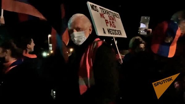 Армяне и даже турки: демонстрация в поддержку Карабаха прошла у бюро ООН в Женеве - Sputnik Армения