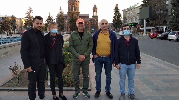 Применялось запрещенное оружие, это ужасно: французские врачи о раненных в Карабахе Применялось запрещенное оружие, это ужасно: французские врачи о раненных в Карабахе - Sputnik Армения