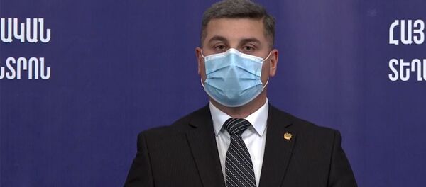 Губернатор Гегаркуника Гнел Саносян во время брифинга в Едином информационном центре (17 октября 2020). Еревaн Губернатор Гегаркуника Гнел Саносян во время брифинга в Едином информационном центре (17 октября 2020). Еревaн - Sputnik Армения