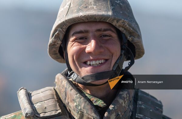 Армянские боги войны! Эти руки не знали отдыха с 27 сентября - Sputnik Армения