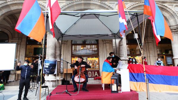 Армянские музыканты дали концерт в поддержку Карабаха в Вене (17 октября 2020). Австрия - Sputnik Արմենիա