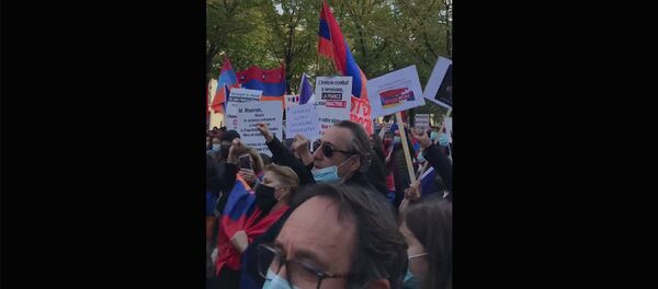 Փարիզում հայերը բազմամարդ բողոքի ակցիա են իրականացնում - Sputnik Արմենիա