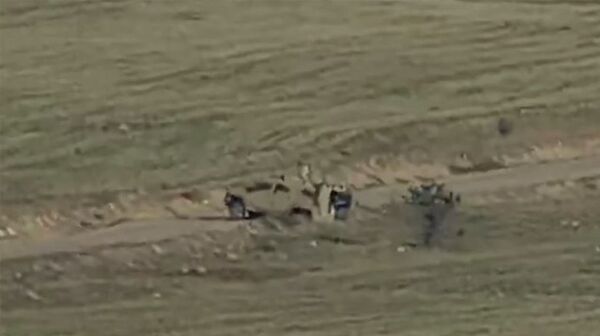 МО Армении показало: уничтоженная бронетехника ВС Азербайджана - это израильский Sandcat - Sputnik Армения