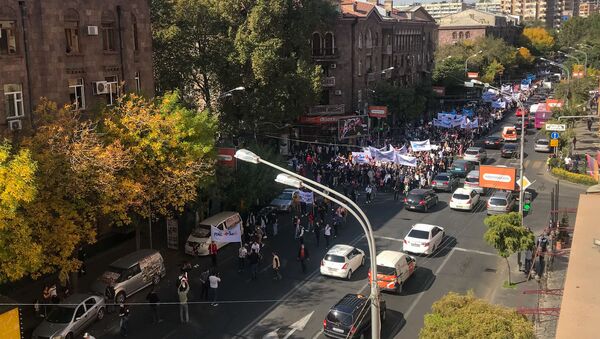 Акция протеста прошла в столице у здания ООН (19 октября 2020). Еревaн - Sputnik Արմենիա