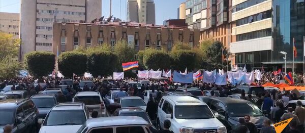 Жители Армении решили поддержать женщин Нагорного Карабаха. - Sputnik Армения