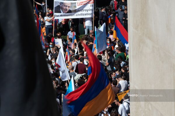 Բազմամարդ բողոքի ակցիա Երևանում - Sputnik Արմենիա