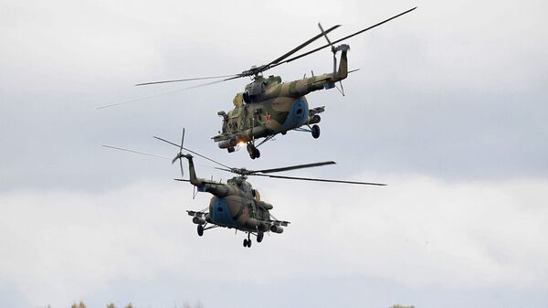 Вертолеты Ми-8 во время командно-штабных учений ОДКБ Нерушимое братство 2020 на полигоне Лосвидо под Витебском - Sputnik Армения