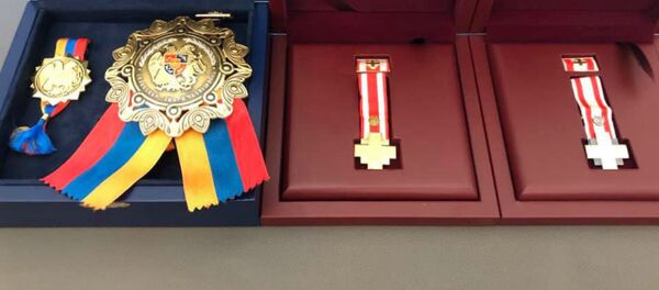 Ордена «Боевой крест» I и II степени и орден Боевой Крест - Sputnik Армения