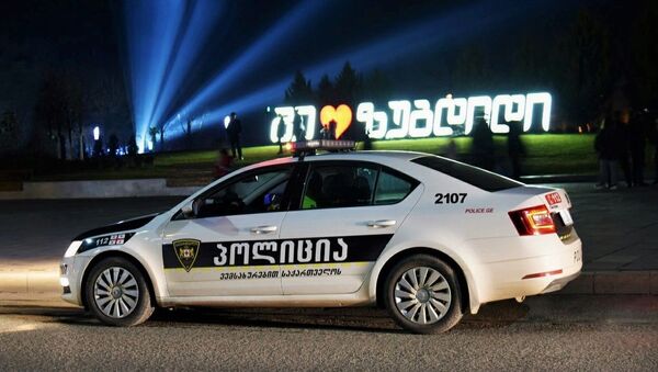 Машина патрульной полиции в Зугдиди. В Грузии борются с коронавирусом - Sputnik Արմենիա
