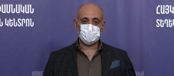 Директор Фонда страхования военнослужащих Варужан Аветикян на брифинге в Едином информационном центре (21 октября 2020). Еревaн Директор Фонда страхования военнослужащих Варужан Аветикян на брифинге в Едином информационном центре (21 октября 2020). Еревaн - Sputnik Արմենիա