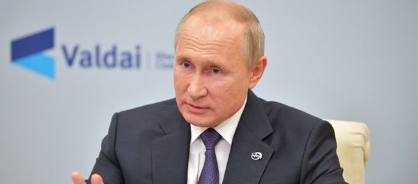 Президент РФ Владимир Путин принимает участие в заседании дискуссионного клуба Валдай Президент РФ Владимир Путин принимает участие в заседании дискуссионного клуба Валдай - Sputnik Արմենիա