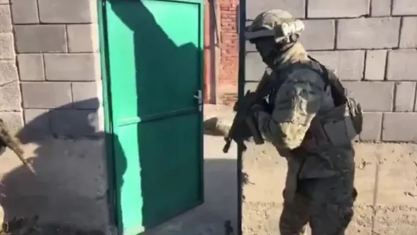ФСБ публикует видео спецопераций в КЧР и Дагестане
