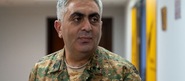 Представитель министерства обороны Армении Арцрун Ованнисян в гостях радио Sputnik  - Sputnik Армения