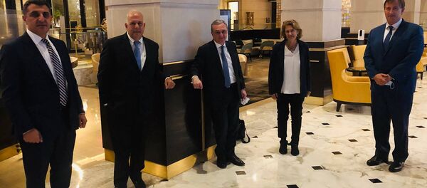 Министр иностранных дел Армении Зограб Мнацаканян встретился с армянскими организациями США (октябрь 2020). Вашингтон Министр иностранных дел Армении Зограб Мнацаканян встретился с армянскими организациями США (октябрь 2020). Вашингтон - Sputnik Արմենիա