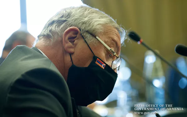 Премьер-министр Армении Никол Пашинян встретился с делегацией депутатов французского парламента (25 октября 2020). Еревaн Премьер-министр Армении Никол Пашинян встретился с делегацией депутатов французского парламента (25 октября 2020). Еревaн - Sputnik Армения