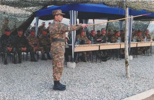 Командир полка в 22 года: что известно о новом командующем армией Карабаха? - Sputnik Армения