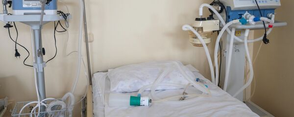 Палата интенсивной терапии для лечения больных коронавирусом в инфекционном отделении госпиталя - Sputnik Արմենիա