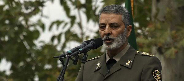 Командующий иранской армией генерал Абдулрахим Мусави во время ежегодного митинга перед бывшим посольством США в Тегеране (4 ноября 2019). Иран - Sputnik Արմենիա