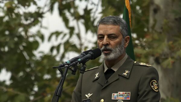 Командующий иранской армией генерал Абдулрахим Мусави во время ежегодного митинга перед бывшим посольством США в Тегеране (4 ноября 2019). Иран - Sputnik Армения