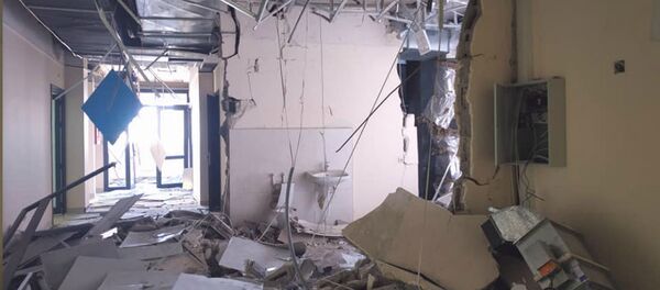 Последствия обстрела здания роддома в Степанакерте (28 октября 2020). Карабах Последствия обстрела здания роддома в Степанакерте (28 октября 2020). Карабах - Sputnik Армения