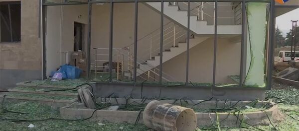 Ստեփանակերտի հրետանակոծված ծննդատունն առանց մեկնաբանության Ստեփանակերտի հրետանակոծված ծննդատունն առանց մեկնաբանության - Sputnik Արմենիա