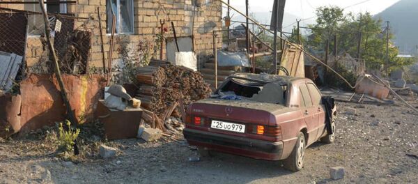 Последствия утреннего ракетного обстрела (29 октября 2020). Степанакерт Последствия утреннего ракетного обстрела (29 октября 2020). Степанакерт - Sputnik Армения