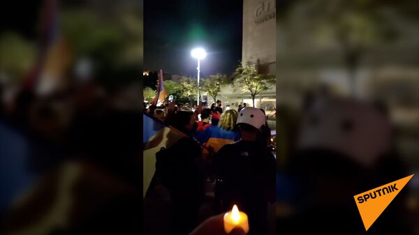 Բողոքի ակցիաներ Թել Ավիվում և Ժնևում. իսրայելցի դուդուկահարը մասնակցում է հայերի ցույցին - Sputnik Արմենիա