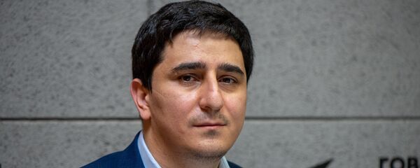 Представитель Армении в Европейском суде по правам человека Егише Киракосян в гостях радио Sputnik - Sputnik Армения