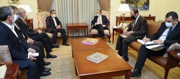 Министр иностранных дел Армении Зограб Мнацаканян встретился с заместителем министра иностранных дел Ирана Аббасом Аракчи (29 октября 2020). Еревaн Министр иностранных дел Армении Зограб Мнацаканян встретился с заместителем министра иностранных дел Ирана Аббасом Аракчи (29 октября 2020). Еревaн - Sputnik Արմենիա