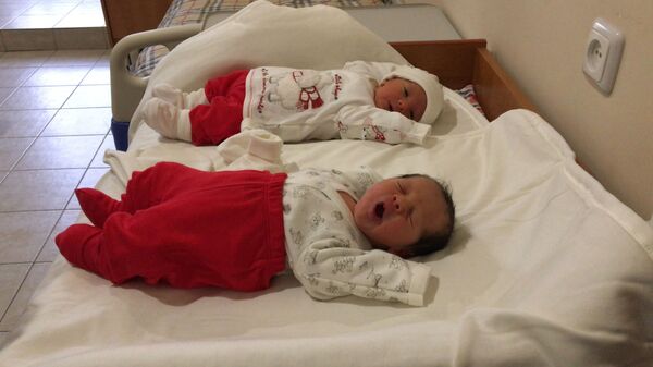 Они принесут мир Карабаху: жительница Мартакерта успела сообщить мужу о рождении детей - Sputnik Армения