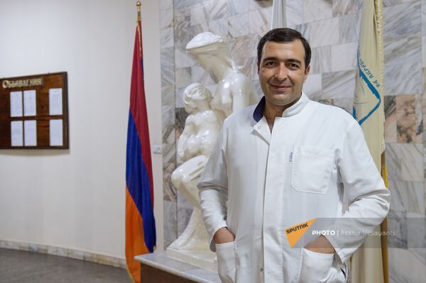 Они принесут мир Карабаху: жительница Мартакерта успела сообщить мужу о рождении детей - Sputnik Армения