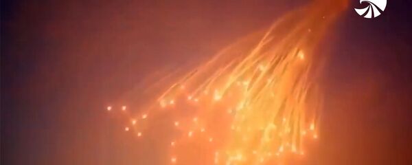 Взрыв снаряда снаряженного фосфором Взрыв снаряда снаряженного фосфором - Sputnik Արմենիա