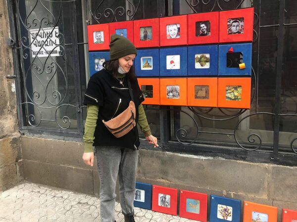 Инициативу гюмрийских художников в помощь Карабаху поддержала даже 6-летняя девочка - Sputnik Армения