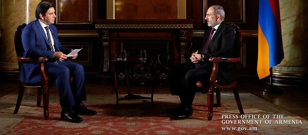 Премьер-министр Армении Никол Пашинян во время интервью телеканалу Al Jazeera Премьер-министр Армении Никол Пашинян во время интервью телеканалу Al Jazeera - Sputnik Արմենիա