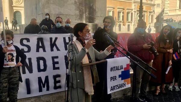 Акция протеста в поддержку Карабаха в Риме  - Sputnik Արմենիա
