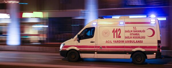 Автомобиль скорой помощи в Стамбуле. Архивная фотография - Sputnik Армения