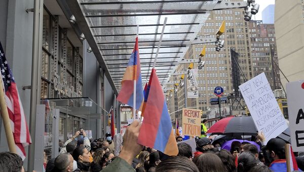 Акция протеста возле NYT - Sputnik Արմենիա